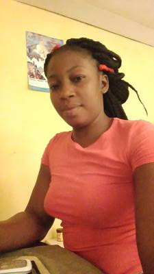 Emilienne 36 Jahre Yaoundé  Kamerun