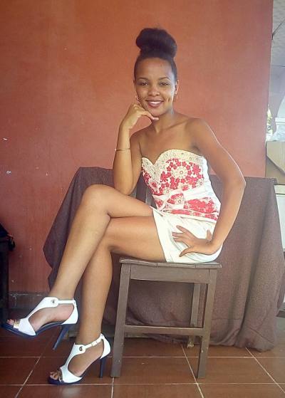 Kim 28 ans Mananjary Madagascar