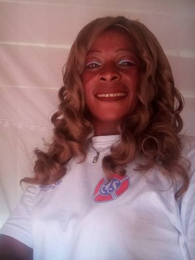 Bernadette  53 ans Yaoundé Cameroun