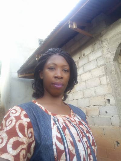 Claudine 34 ans Yaoundé  Cameroun