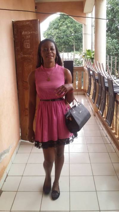 Livia 41 years Yaoundé Cameroon