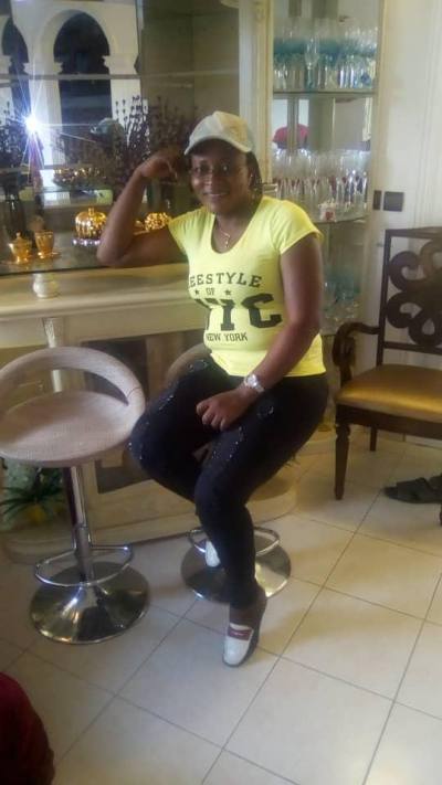 Pauline 40 Jahre Libreville Gabun