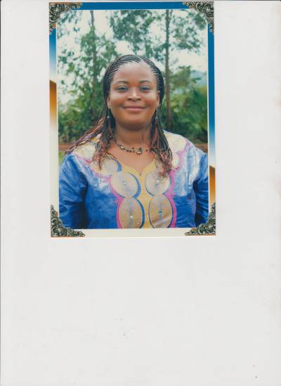 Nina 35 Jahre Yaoundé Kamerun