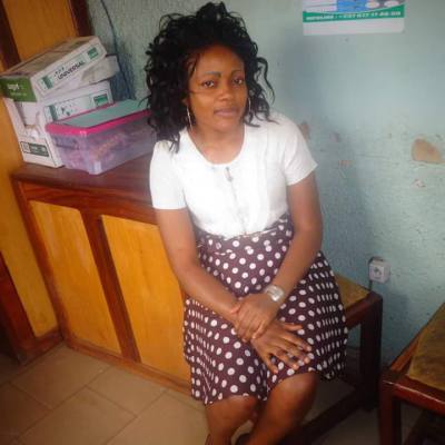 Rosaline 40 ans Yaoundé Cameroun