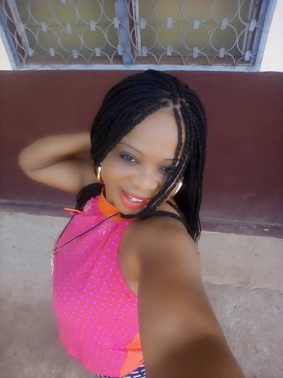 Anastasie 44 ans Yaoundé Cameroun