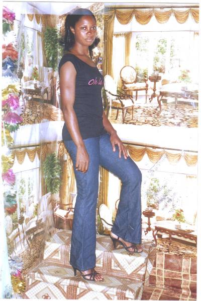Anna 38 Jahre Yde Kamerun