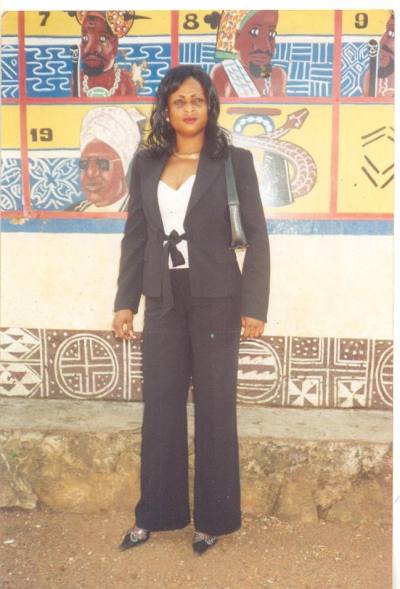 Rachel 54 Jahre Yaoundé Kamerun