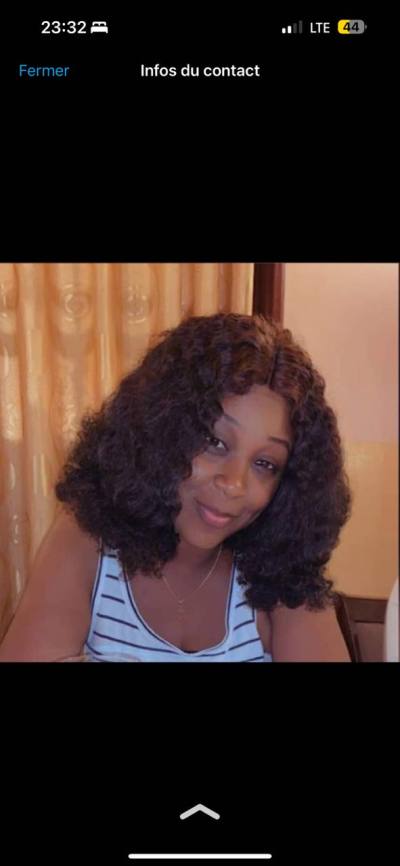Francine 29 ans Yaoundé 4 Cameroun