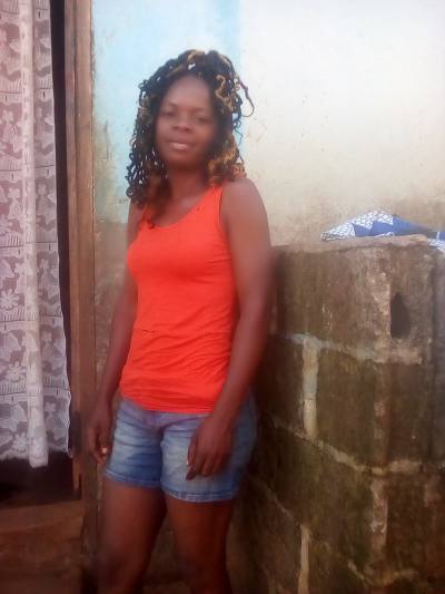 Marie 35 ans Douala Cameroun