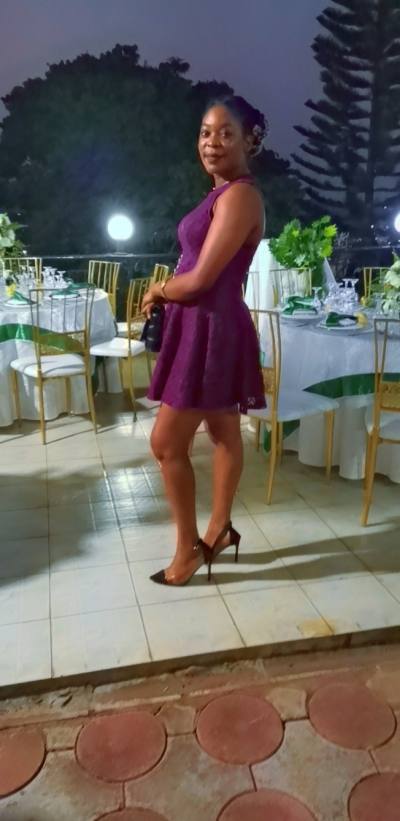 Mariette  28 ans Yaoundé Iv Cameroun