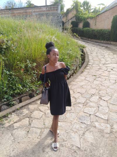 Nazirah 23 ans Antananarivo  Madagascar