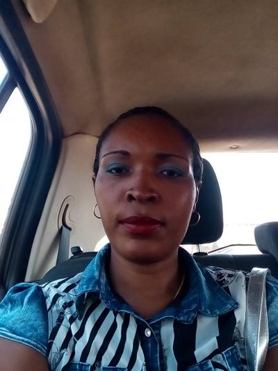 Rosy 43 ans Yaoundé Cameroun