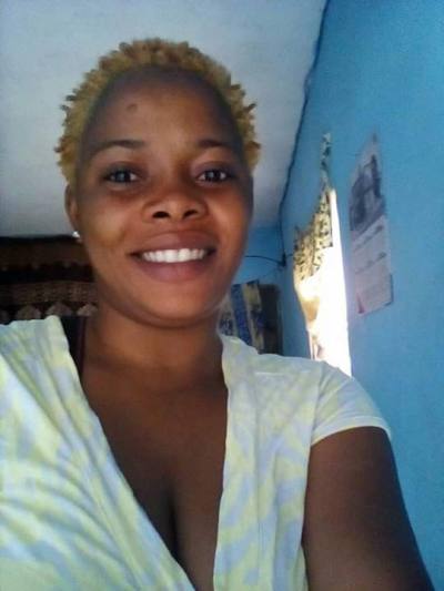 Marie therese 31 ans Yaounde 6 Cameroun