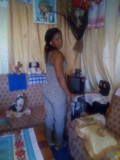 Christelle 34 ans Yaoundé Cameroun