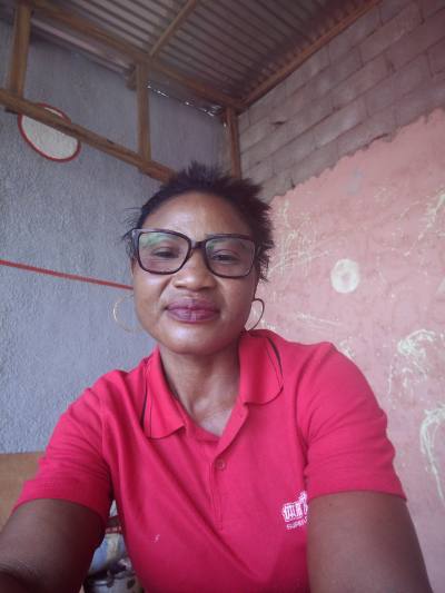 Roxana 45 ans Yaounde Cameroun