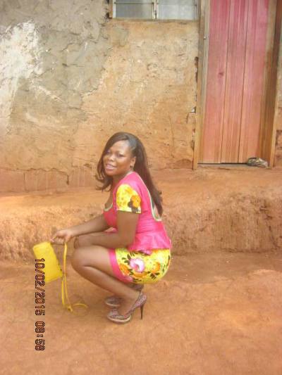 Monique 36 ans Yaoundé Cameroun
