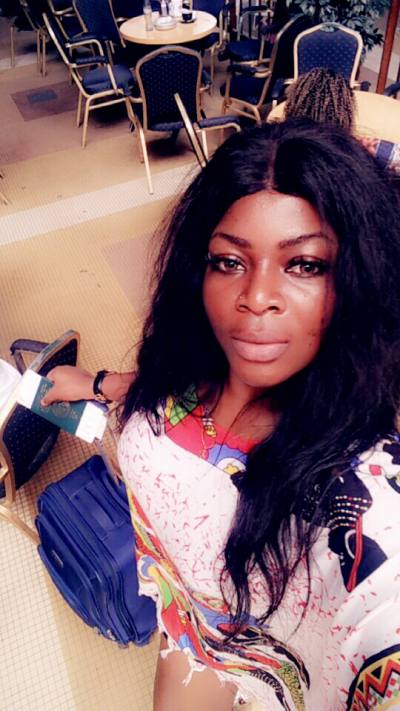 Michelle  33 ans Douala Cameroun