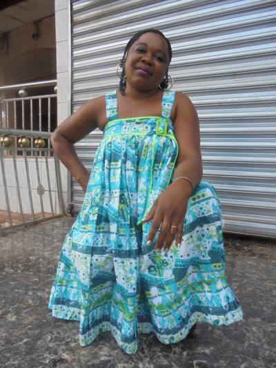 Emilienne 40 ans Yaoundé 5 Cameroun
