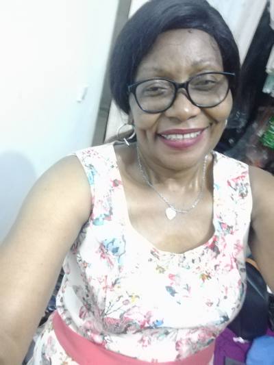 Martine 61 ans Yaoundé Cameroun
