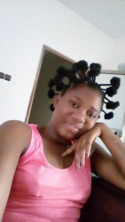 Bernice 29 ans Cotonou Bénin