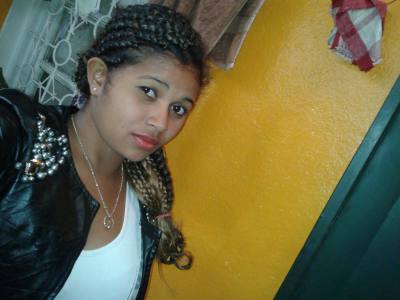 Christelle 26 Jahre Antalaha Madagaskar