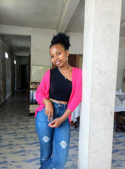 Emma 22 Jahre Tamatave Madagaskar