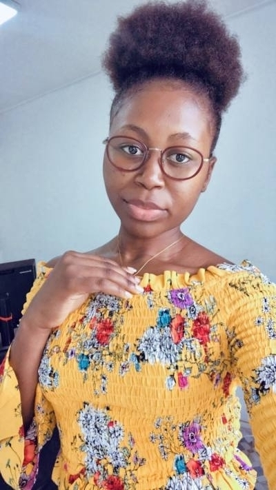 Prisca 29 ans Douala Cameroun
