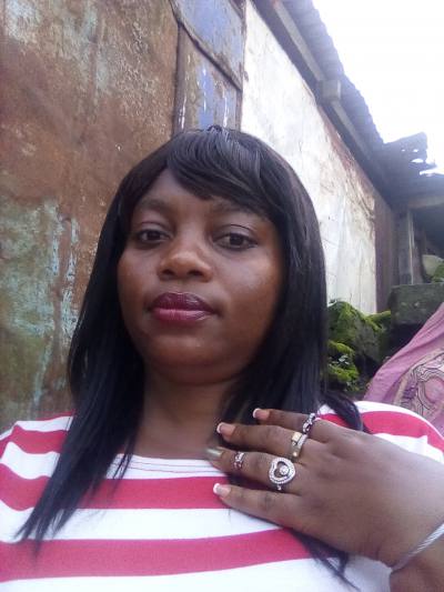 Thesie 38 ans Douala Cameroun