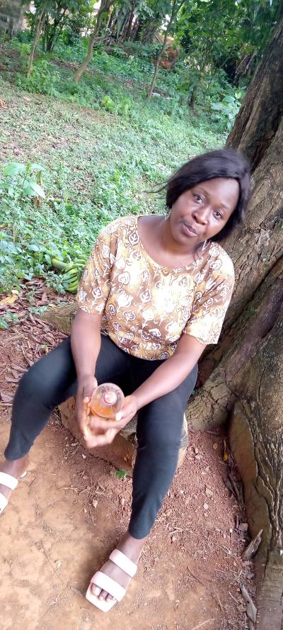 Francine 37 ans Yaoundé 4 Cameroun