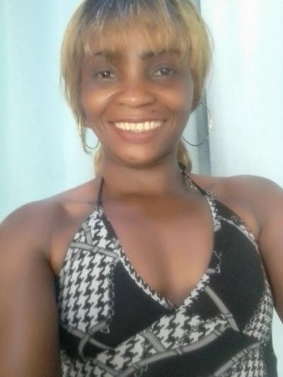 Jeanny 35 ans Yaoude Cameroun