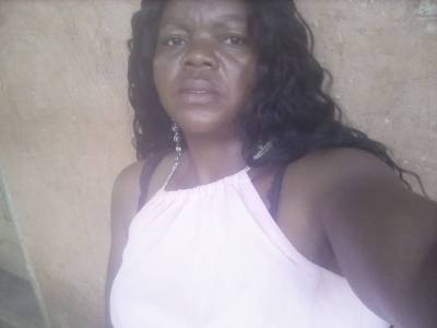 Jeannine 49 Jahre Yaoundé Kamerun