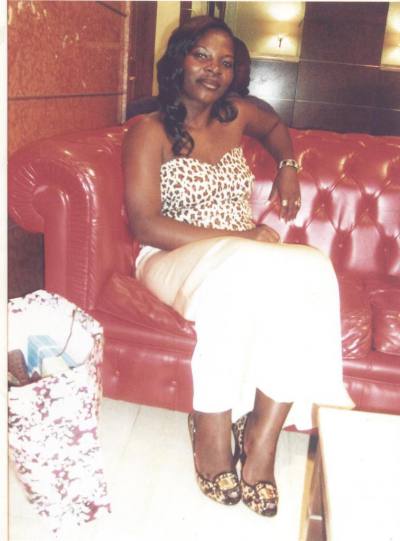 Monique 40 ans Yaounde Cameroun