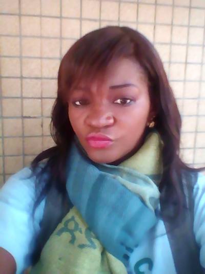 Alvine 33 ans Douala Cameroun
