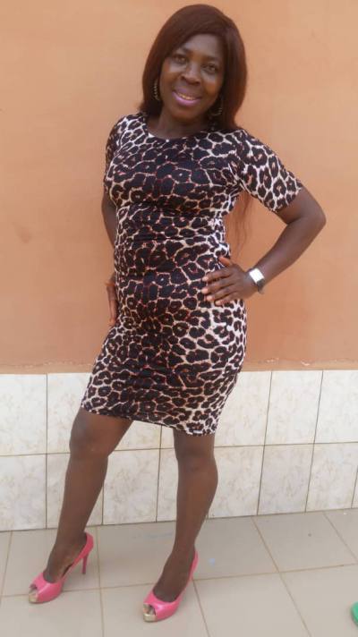 Juliette  57 ans Yaoundé Cameroun