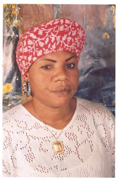 Sylvia 53 Jahre Yaoundé Kamerun