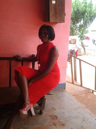 Clemence 37 Jahre Yaounde Kamerun