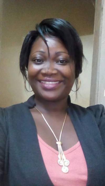 Seraphine 38 ans Yaoundé Cameroun
