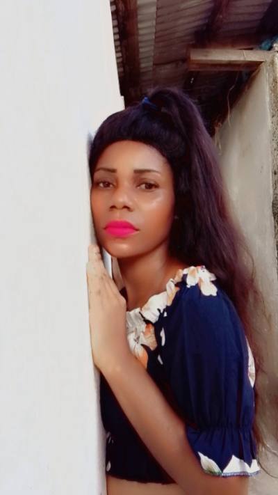 Vanessa 34 years Douala Cameroon