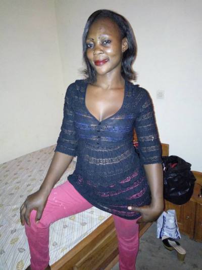 Rafiatou 42 ans Yaoundé Cameroun