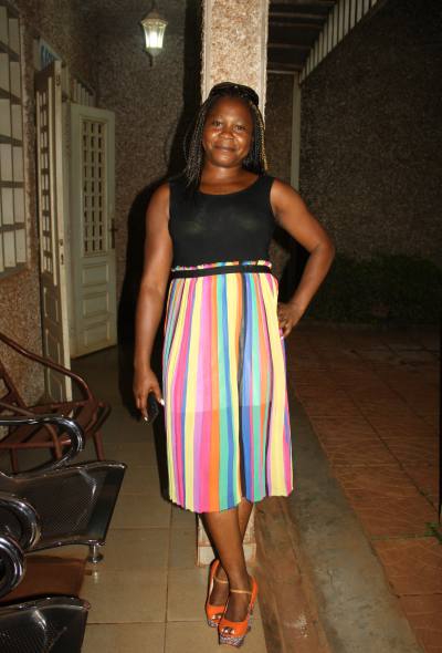 Jacqueline 37 ans Douala Cameroun