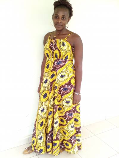 Flore 41 years Yaoundé Cameroon