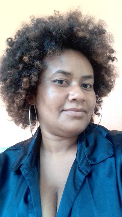 Julia 39 years Tamatave  Madagascar