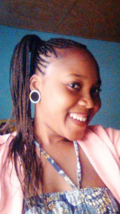 Nadia 33 ans Lome Togo