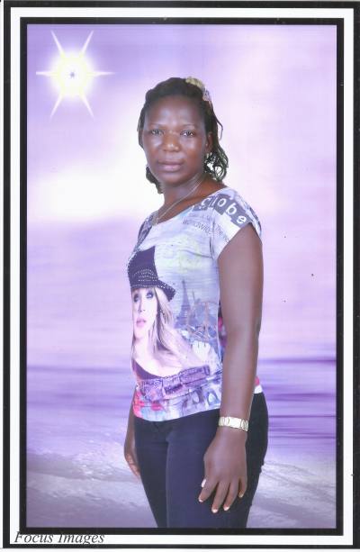Marie 50 Jahre Yaoundé Kamerun