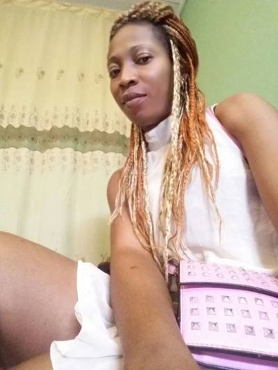 LIZA 40 ans Yaoundé Cameroun