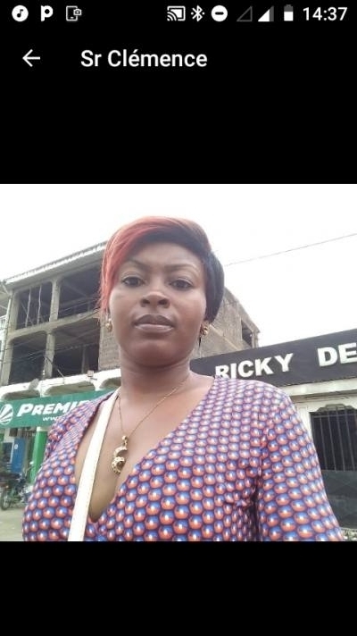 Arielle 34 ans Chrétienne Cameroun