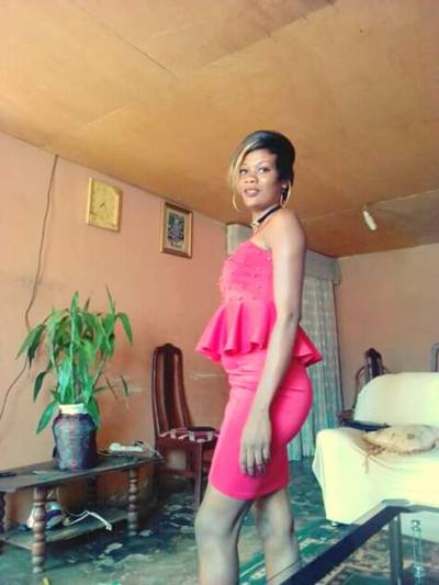 Adrienne 37 ans Yaoundé Cameroun