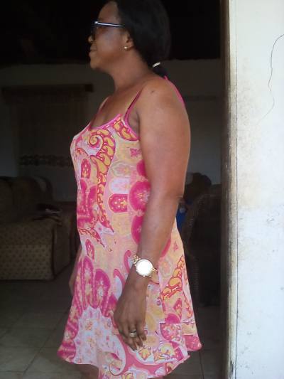 Thesy 58 ans Douala Cameroun