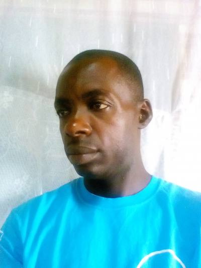 Pierre 44 Jahre Loukoundje Kamerun