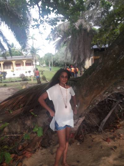 Virginie 38 ans Kribi Cameroun